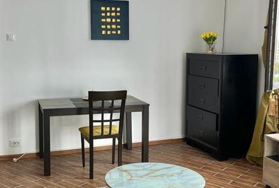 Apartament cu 2 camere decomandat în Titan - 2