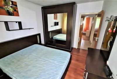 Apartament cu 3 camere semidecomandat, mobilat în Drumul Taberei