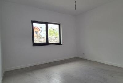 Casă cu 4 camere în Clinceni