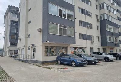 Spațiu comercial, de 64 mp, în Central