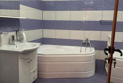 Casă cu 2 camere cu Teren 70 Mp în Central
