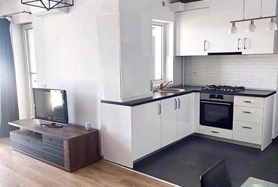 Apartament cu 3 camere semidecomandat în Aradului