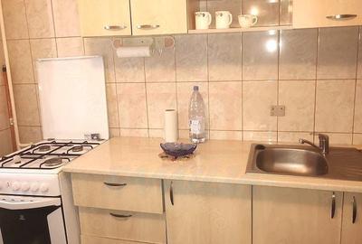 Apartament cu 2 camere decomandat în Micro 13