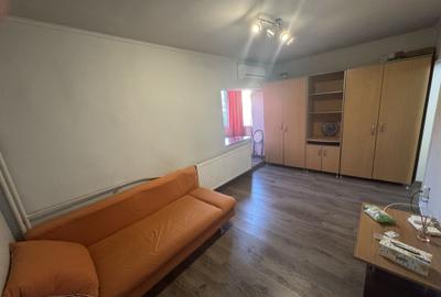 Garsonieră decomandată în Micălaca