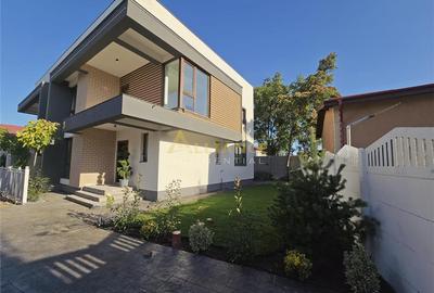 Casă cu 5 camere cu Teren 300 Mp în Berceni