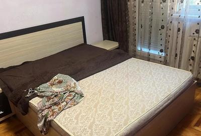 Apartament cu 3 camere decomandat în Nufărul