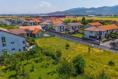 Teren Construcții intravilan de 885 mp, în Central - 10