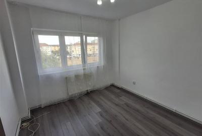 Apartament cu 2 camere decomandat în Hipodrom 4 - 2