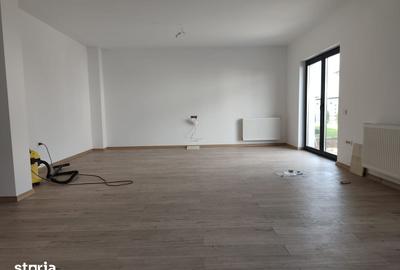 Casă cu 4 camere cu Teren 340 Mp în Joița