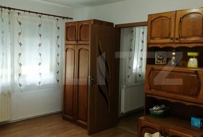 Apartament cu 2 camere semidecomandat, mobilat în Micro 15