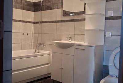 Apartament cu 2 camere decomandat în Central - 1