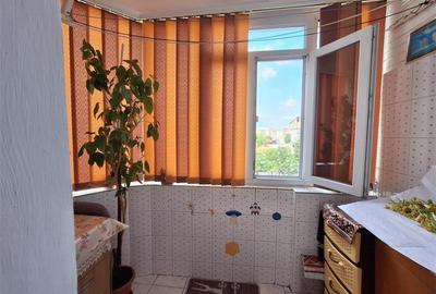 Apartament cu 2 camere decomandat, mobilat în 9 Mai - 11
