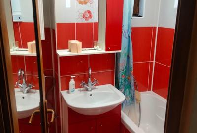 Apartament cu 2 camere semidecomandat în Obor
