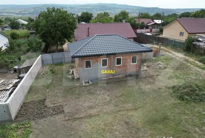 Casă cu 5 camere cu Canalizare în Dancu - 3