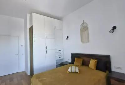 Apartament cu 2 camere semidecomandat, mobilat în Timpuri Noi