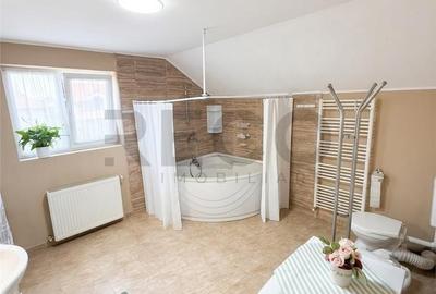 Casă cu 4 camere cu Teren 490 Mp în Central - 2
