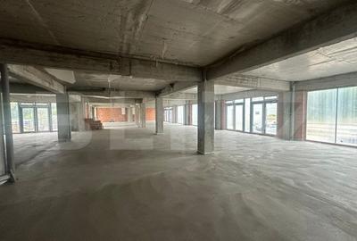 Spațiu comercial, de 100 mp, în Central