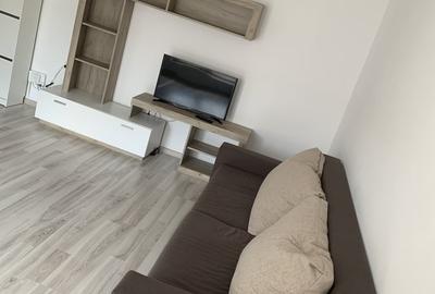 Apartament cu 2 camere semidecomandat în Berceni