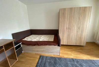 Garsonieră decomandată în Central