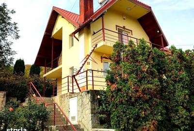 Casă cu 4 camere decomandat cu Teren 115500 Mp în Șotrile