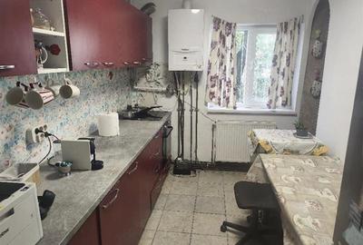 Apartament cu 2 camere decomandat, mobilat în Soarelui