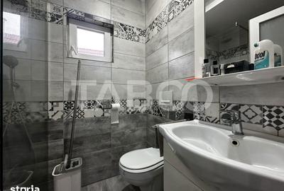 Casă cu 8 camere cu Teren 1195 Mp în Roșia - 2