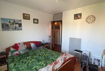 Apartament cu 3 camere decomandat în Vest