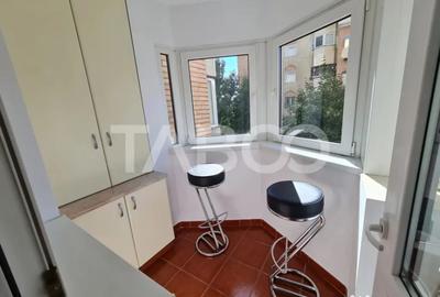 Apartament cu 3 camere semidecomandat în Central