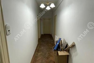 Apartament cu 4 camere decomandat în Central - 11