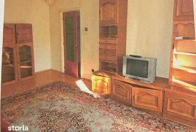 Apartament cu 3 camere decomandat în Mărăști