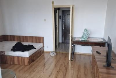 Garsonieră decomandată în Fundeni