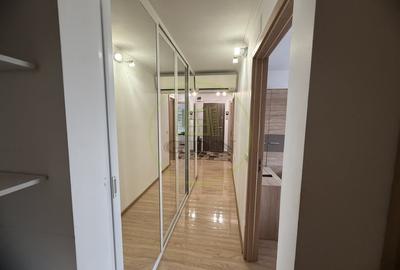 Apartament cu 3 camere decomandat, mobilat în Rovine - 12