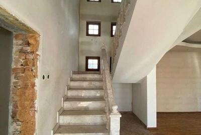 Casă cu 4 camere cu Teren 203 Mp în Costești - 7