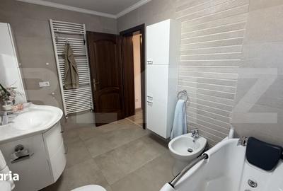 Casă cu 4 camere cu Teren 380 Mp în Central