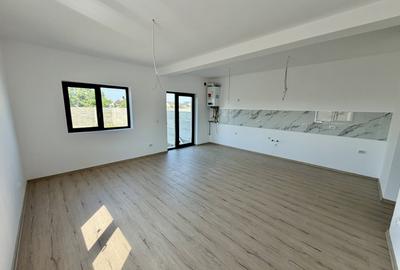 Duplex cu 4 camere cu Canalizare în Moșnița Nouă