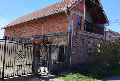 Casă cu 3 camere cu Teren 547 Mp în Central - 5