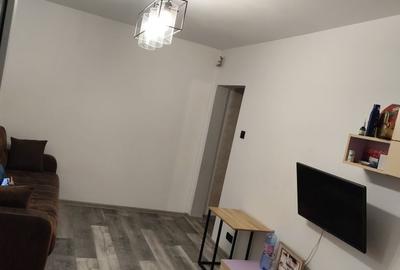 Casă cu 2 camere cu Teren 43 Mp în Casa de Cultură