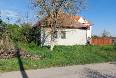 Casă cu Teren 1202 Mp în Ghilad - 2