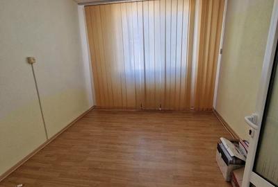 Apartament cu 3 camere decomandat în Central - 3