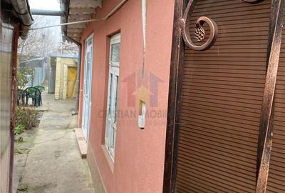 Casă cu 3 camere cu Teren 264 Mp în Buzaului - 1
