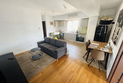 Apartament cu 3 camere decomandat, mobilat în Herăstrău