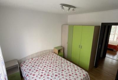 Apartament cu 3 camere decomandat în Exterior Vest
