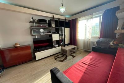 Apartament cu 2 camere nedecomandat, mobilat în Podu Roș