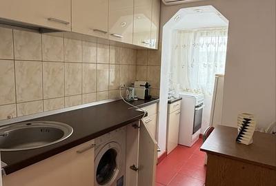 Garsonieră decomandată în Complex Studențesc