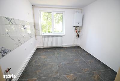 Apartament cu 3 camere decomandat în Micro 17