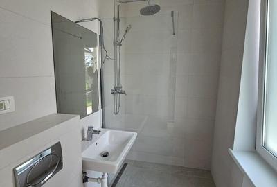 Casă individuală cu 4 camere cu Canalizare în Central - 9