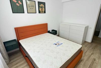 Apartament cu 2 camere decomandat în Metalurgiei