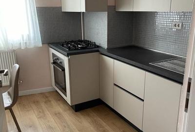 Apartament cu 3 camere decomandat în Sisești - 4