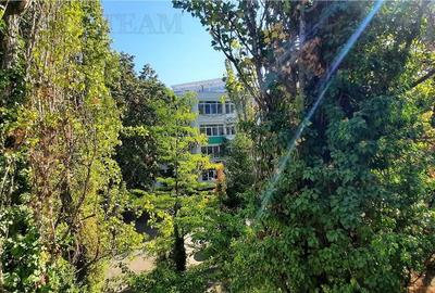 Apartament cu 3 camere decomandat în Pajura - 11