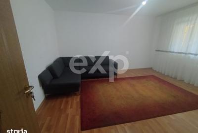 Apartament cu 3 camere decomandat, mobilat în Prundu